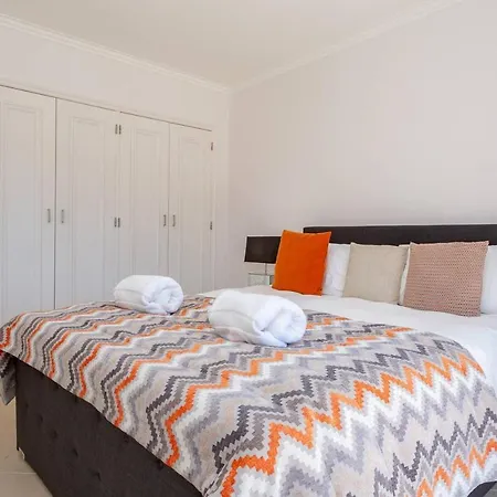 Вилла Vale Do Garrao Sleeps 8 With Pool Air Con And Wifi *