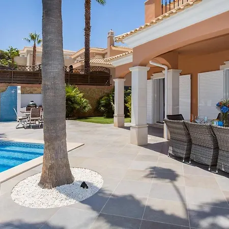 Вилла Vale Do Garrao Sleeps 8 With Pool Air Con And Wifi *