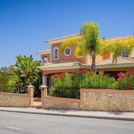 Вилла Vale Do Garrao Sleeps 8 With Pool Air Con And Wifi *